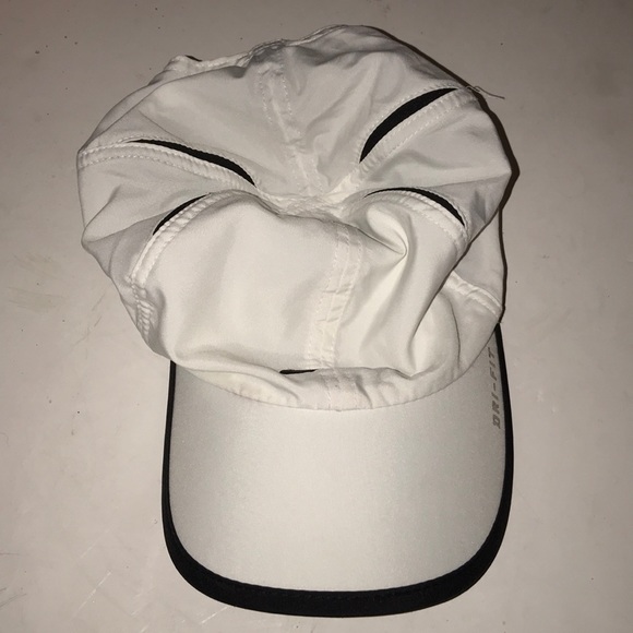 Nike ladies hat - Picture 6 of 7